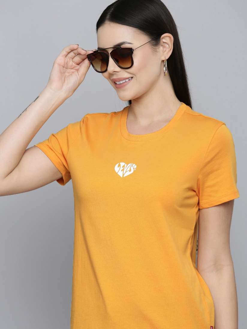 Levis t shirt orange outlet