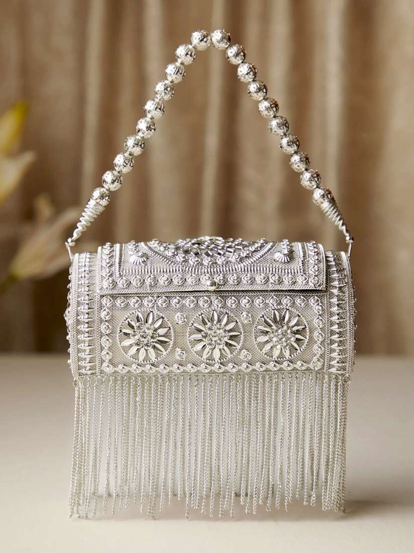 Clutches online myntra sales