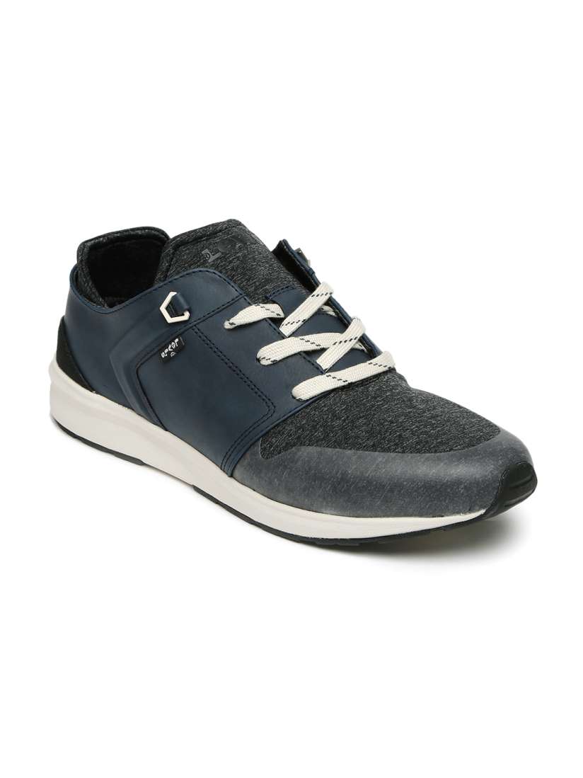 Levis black tab sneakers hotsell