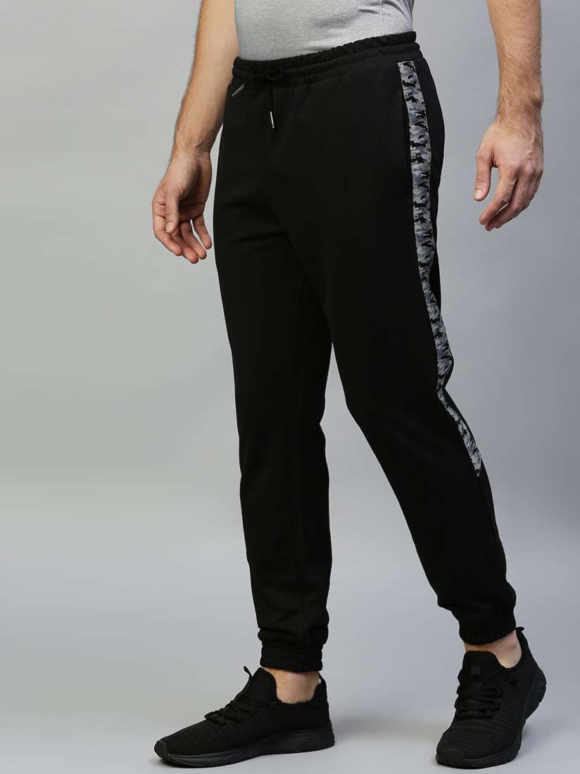 Myntra joggers on sale