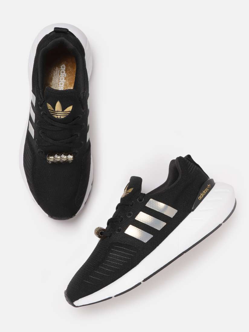 Originals women's swift run shoes black best sale
