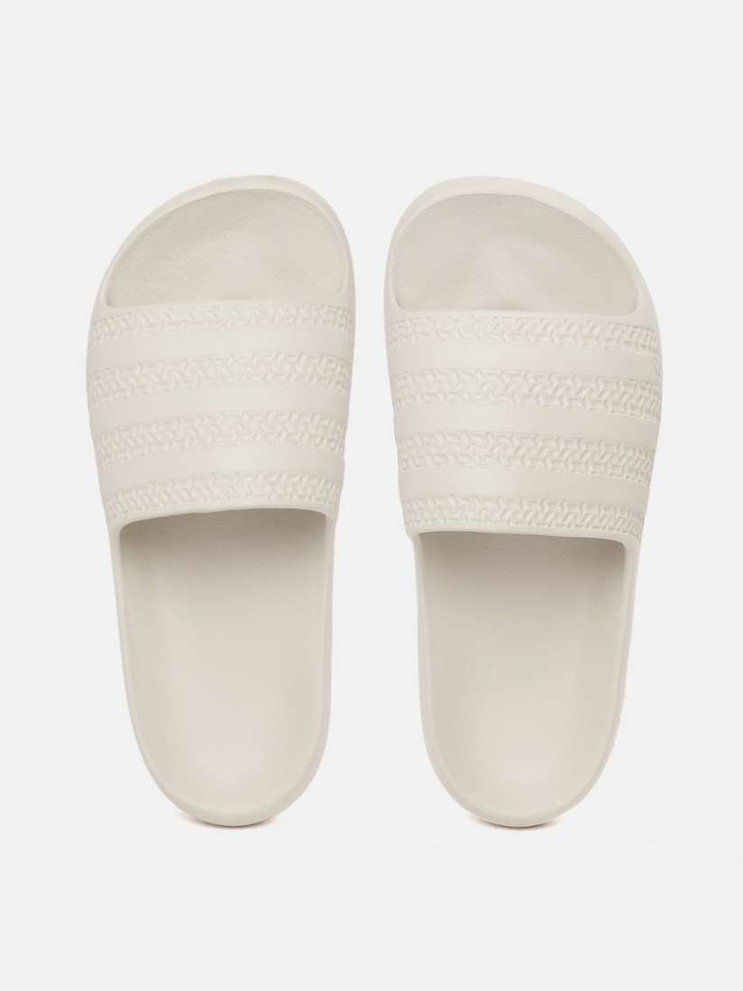 Adidas slippers myntra 2025