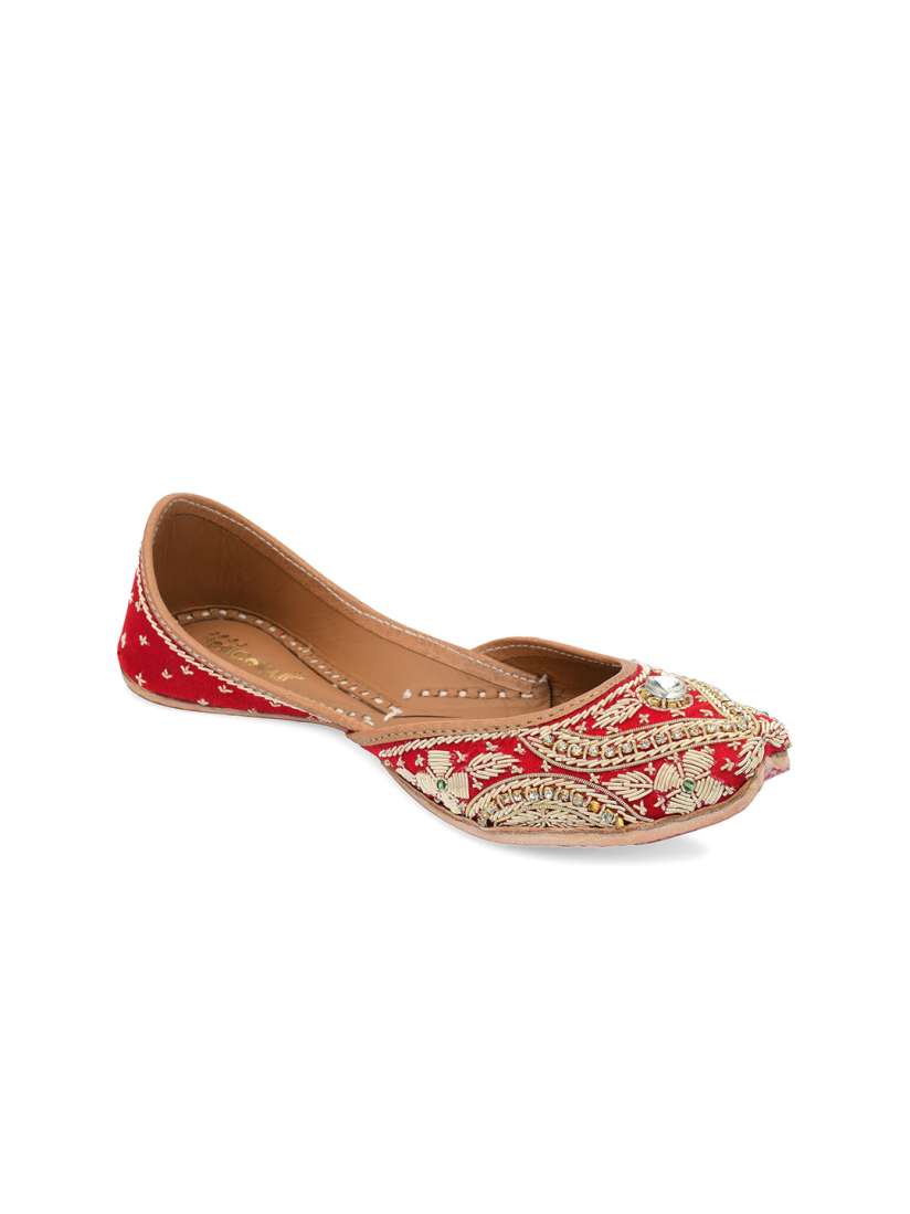 Buy DESI COLOUR Women Red Embellished Ethnic Mojaris Flats Flats for Women 18451696 Myntra