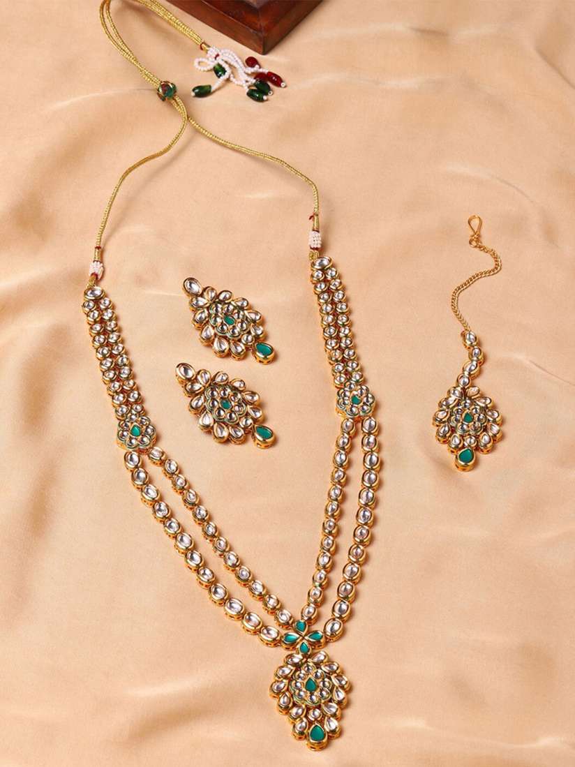 Buy Voylla Green Gold Plated Kundan Jewellery Set With Maang tika Jewellery Set for Women 18489668 Myntra