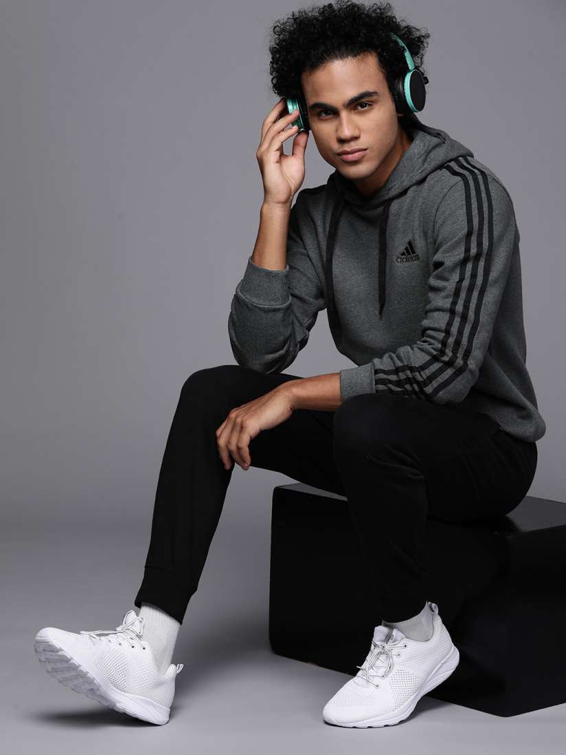 Adidas sweatshirts myntra 2025