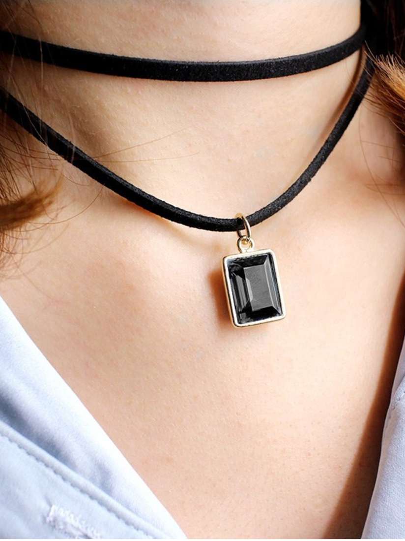 Choker myntra online