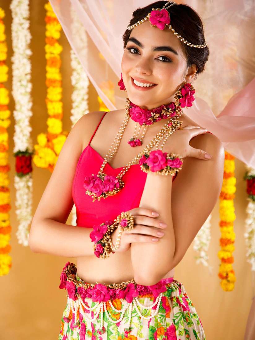 Buy Rubans Women Pink Floral Jewellery Set Jewellery Set for Women 18605070 Myntra