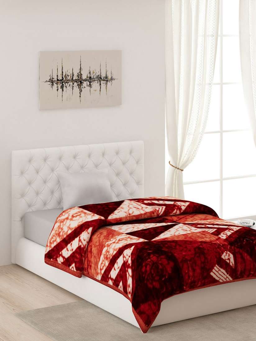 Buy Monte Carlo White Red Geometric AC Room Single Bed Blanket Blankets Quilts and Dohars for Unisex 18685176 Myntra