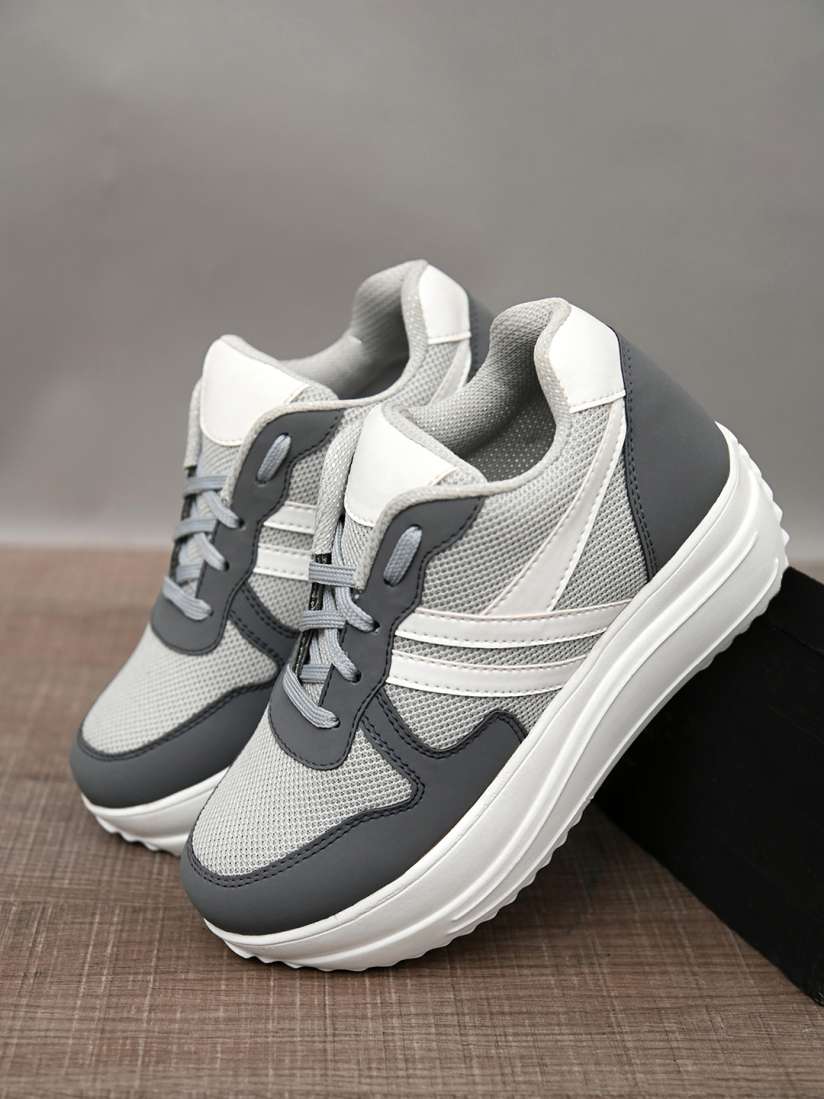 Lesara sneakers alte best sale