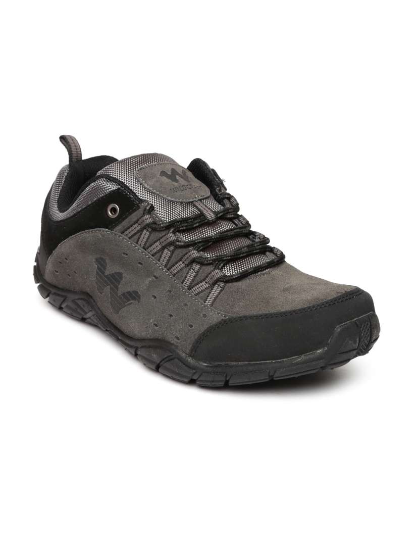 Myntra trekking shoes store