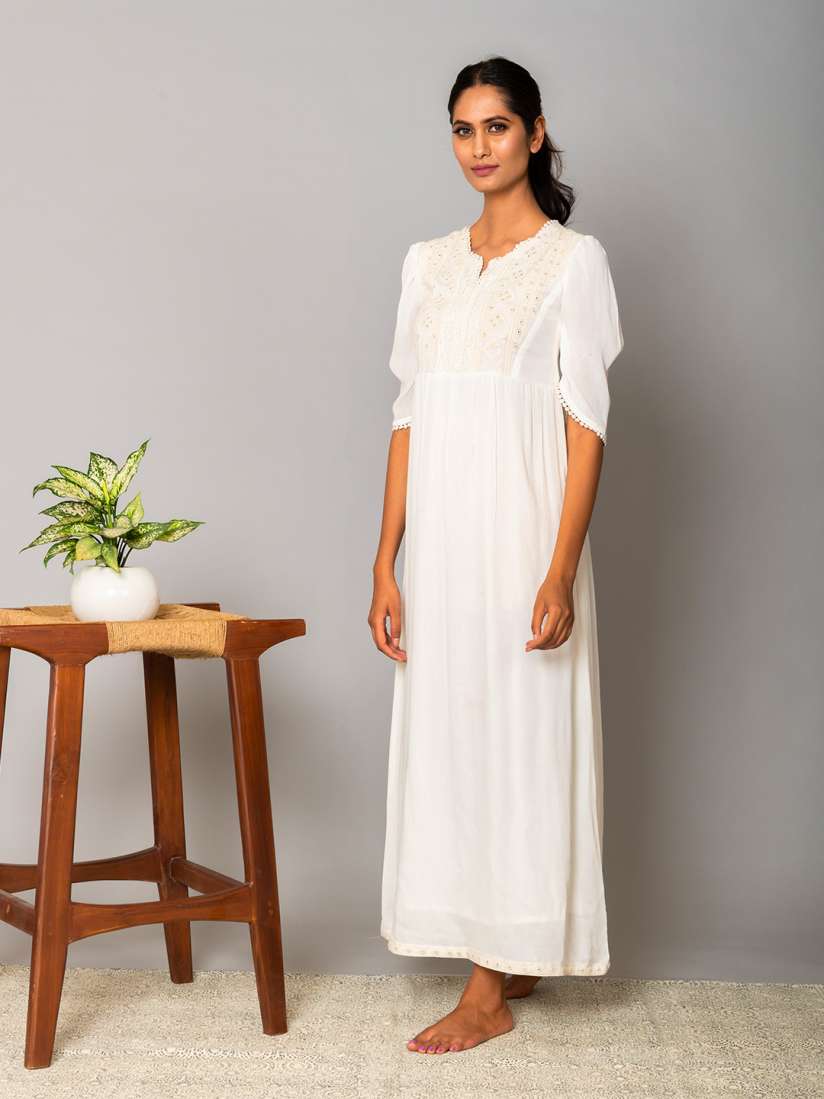 White maxi dress myntra top