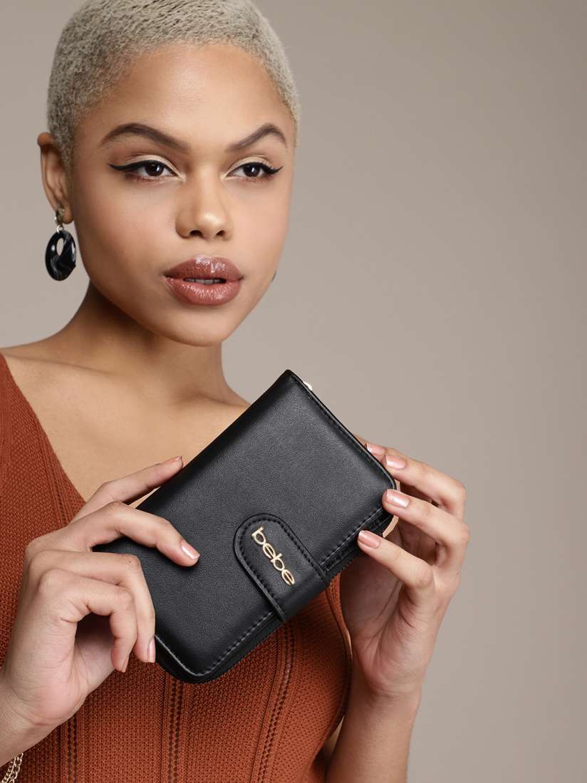 Bebe wallets outlet
