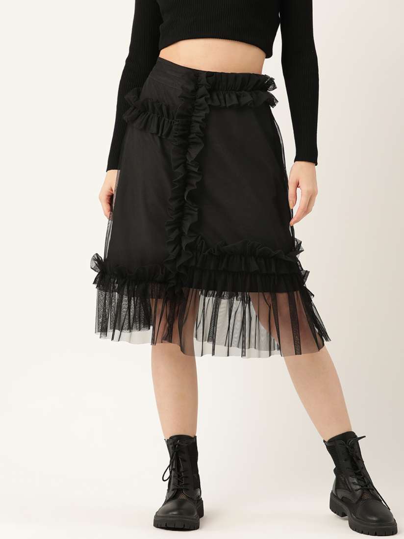 Black skirt myntra top