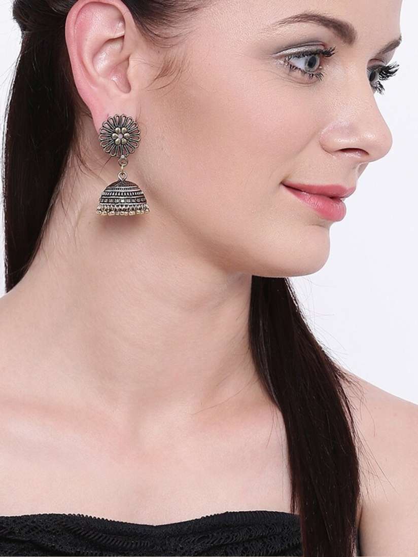 Jhumkas myntra shop