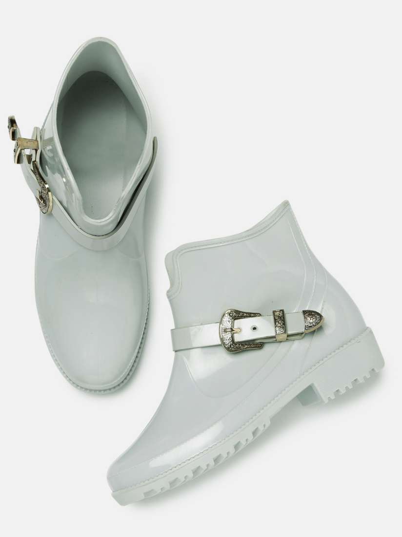 Myntra rainy shoes hot sale