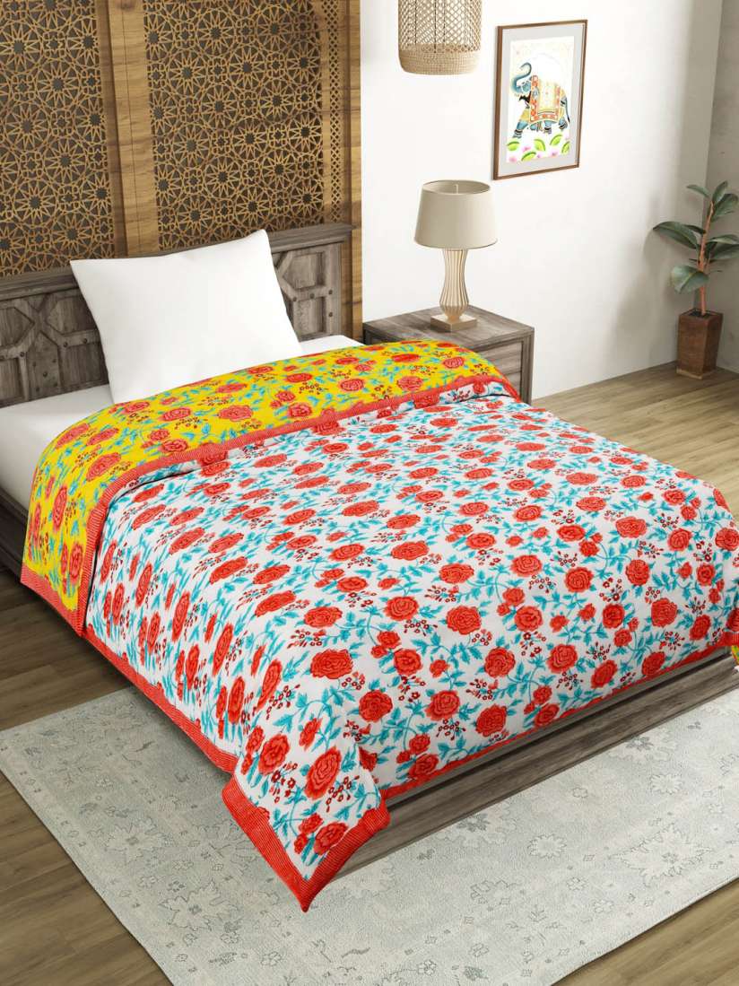 Blankets quilts & dohars best sale