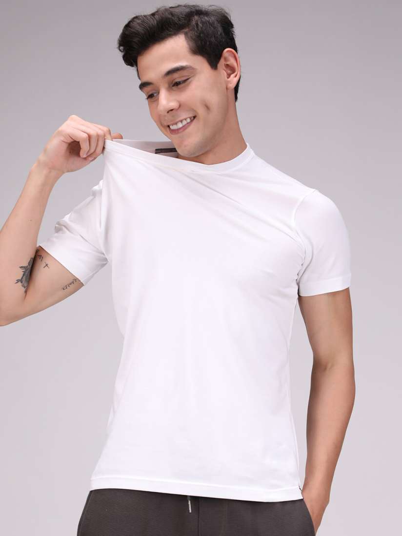 Buy SPORTO Men White 4 Way Stretch Wrinkle Free T shirt Tshirts for Men 19651152 Myntra