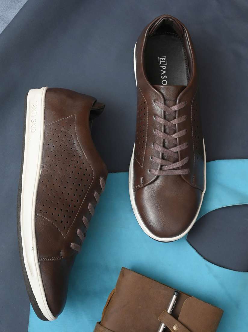 Casual shoes on myntra 2025