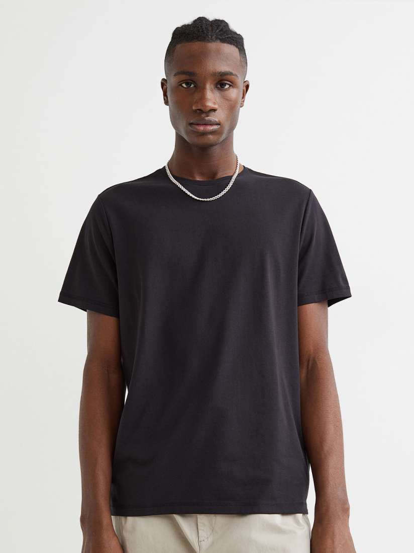 Black t shirt myntra shop