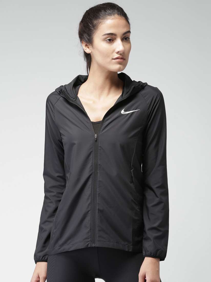 nike jacket myntra