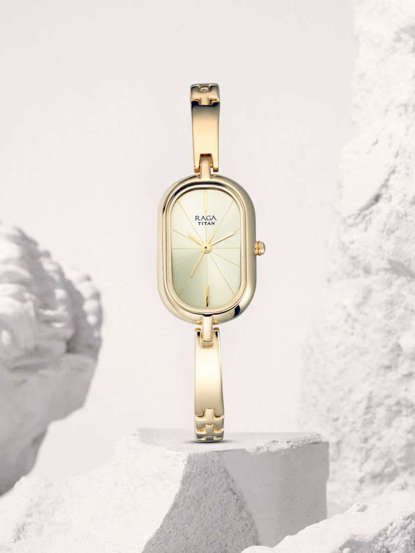 Myntra titan raga store