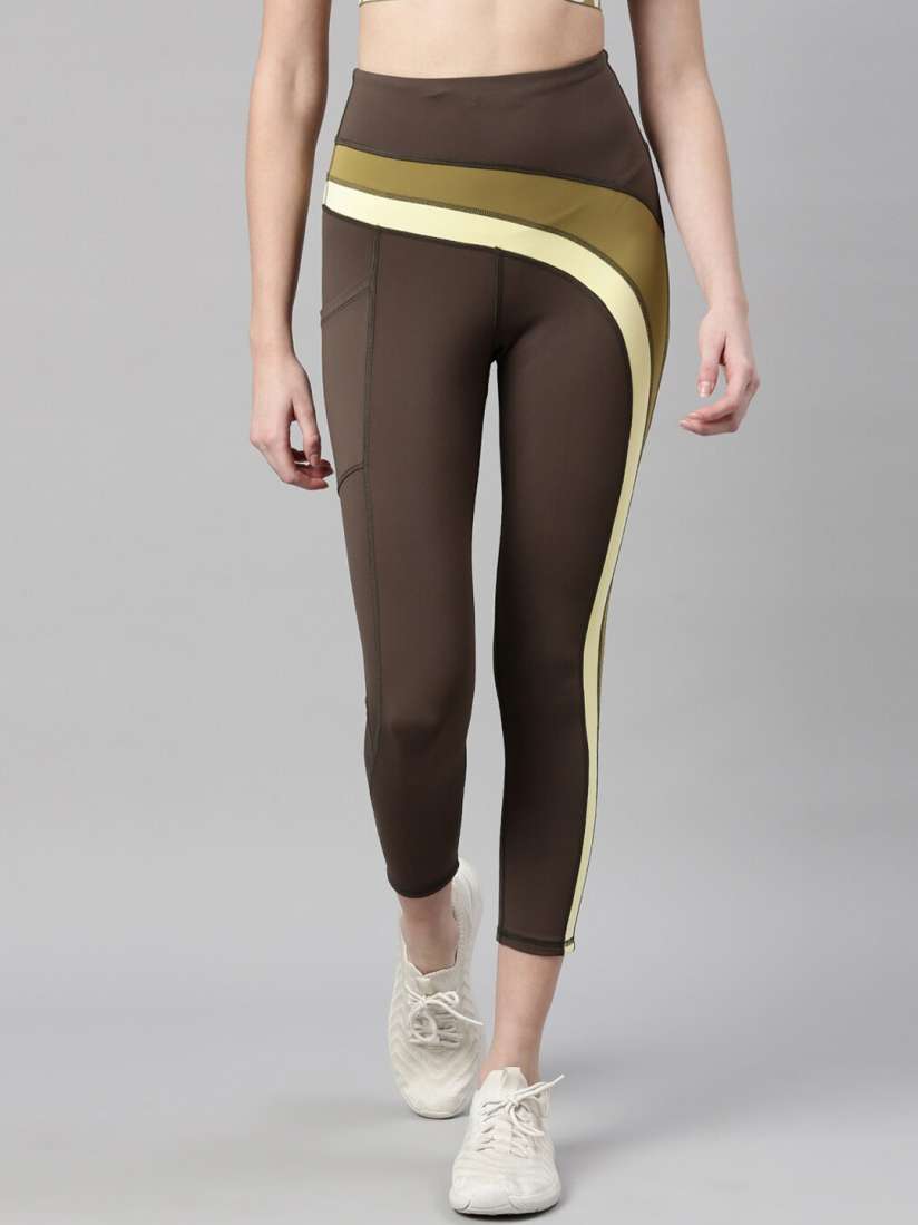 Sweat wicking leggings store