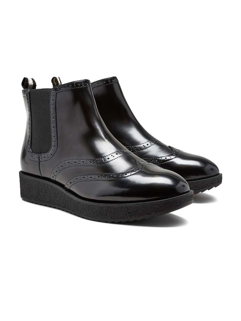 Chelsea boots myntra new arrivals