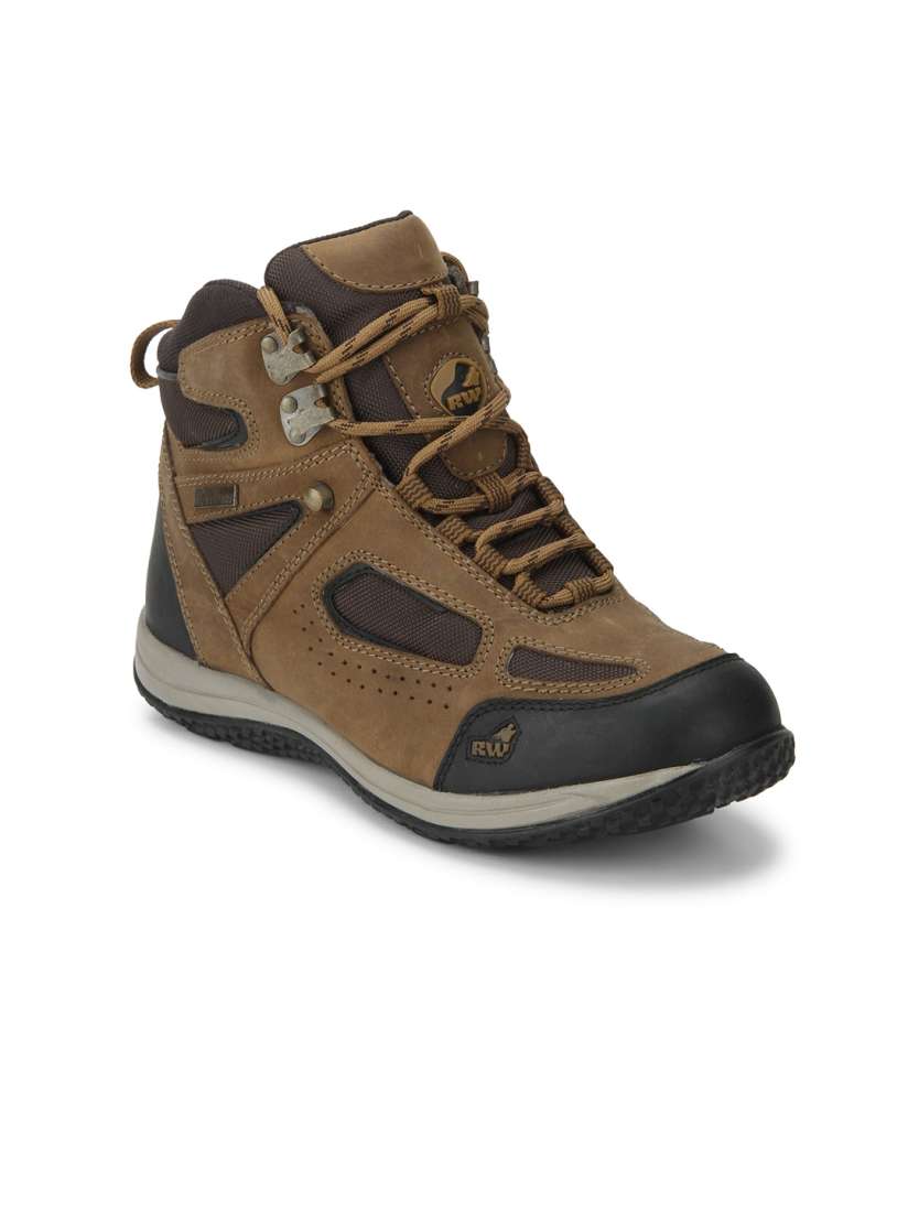 Red chief trekking shoes 2025