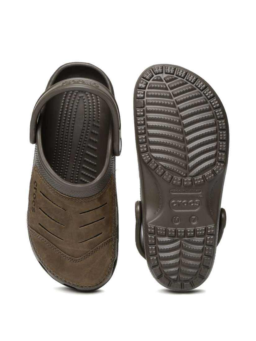 Crocs men's bogota clog deals