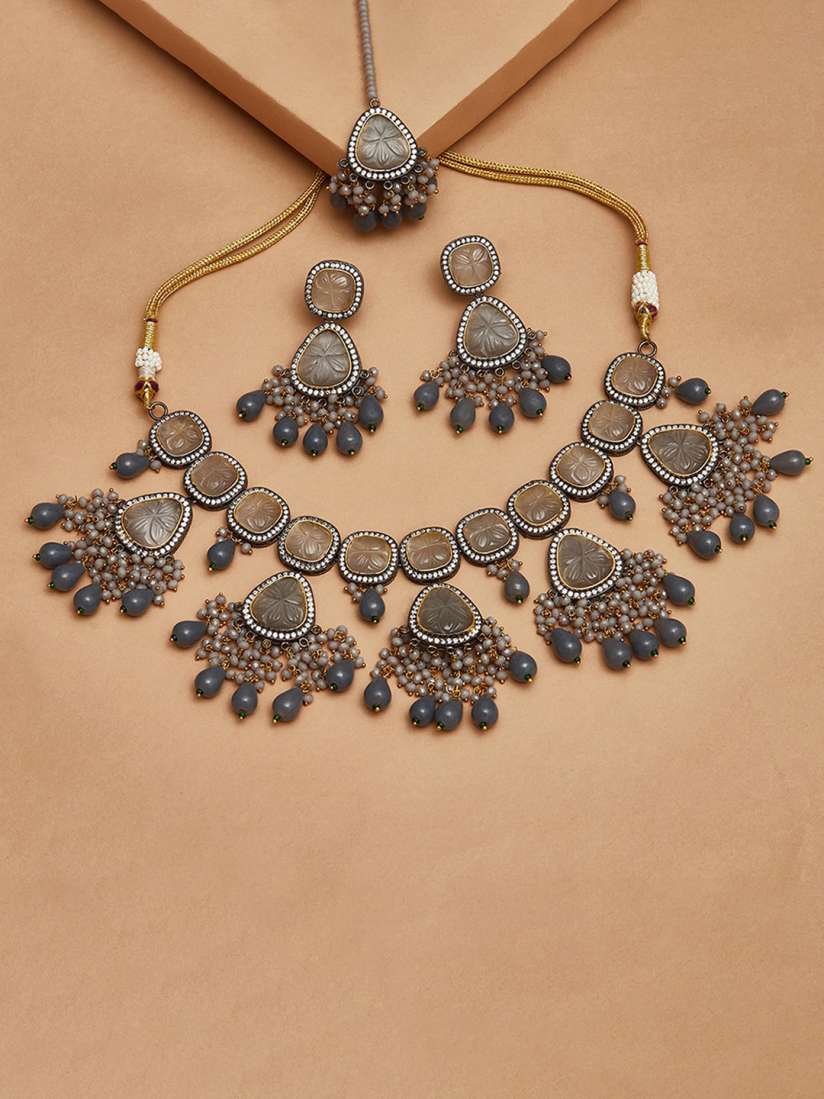 Buy Voylla Gold Plated Toned Green Artificial Stones and Beads Studded Jewellery Set Jewellery Set for Women 20118248 Myntra
