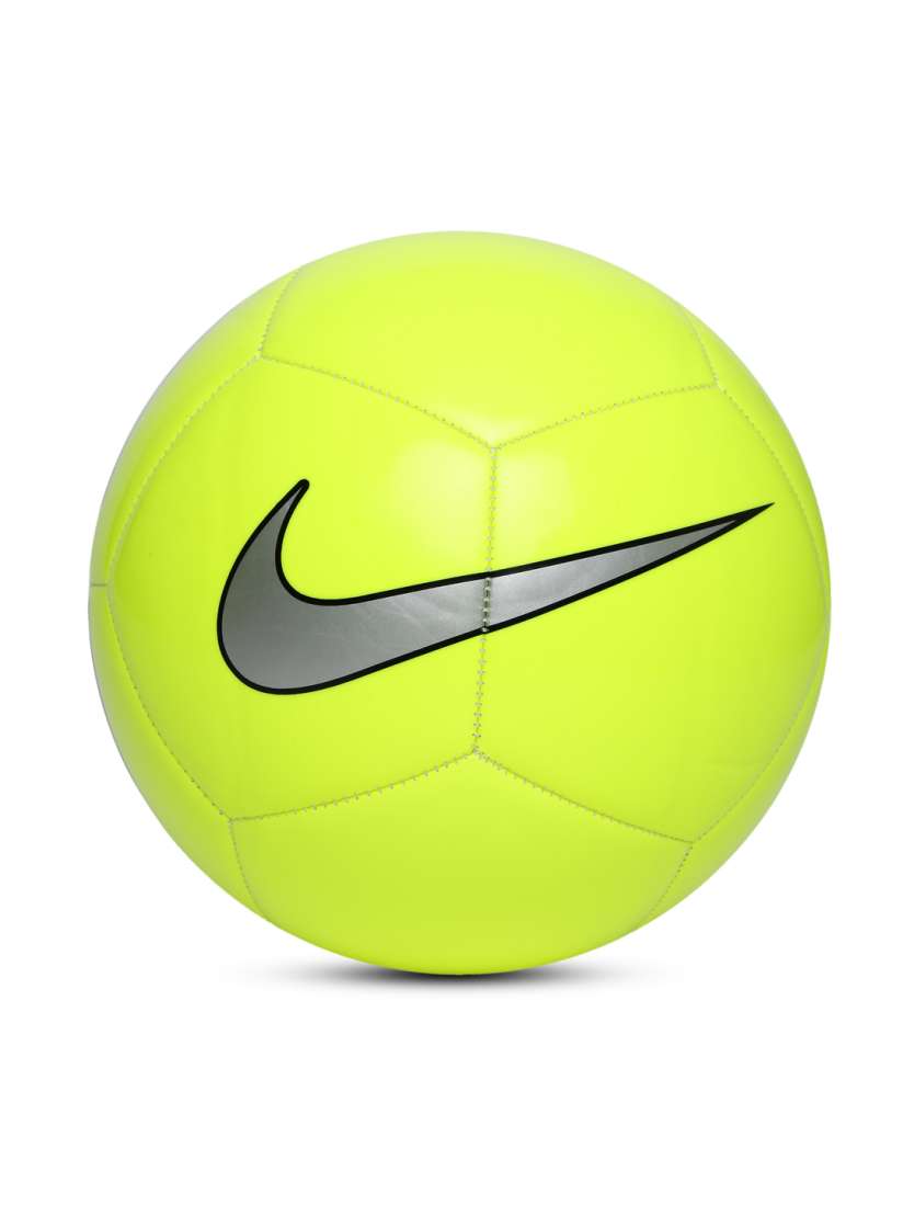Myntra nike footballs sales