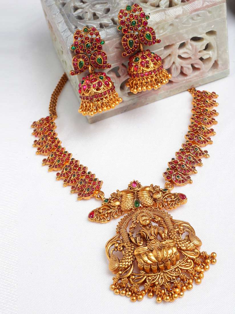 Buy PANASH Gold Plated Stone Studded Temple Jewellery Set Jewellery Set for Women 20212032 Myntra