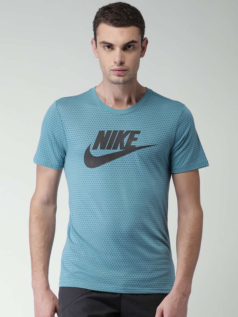 Nike Tshirt Nike Nsw Aop T-shirt Nike Sportswear Club Essential
