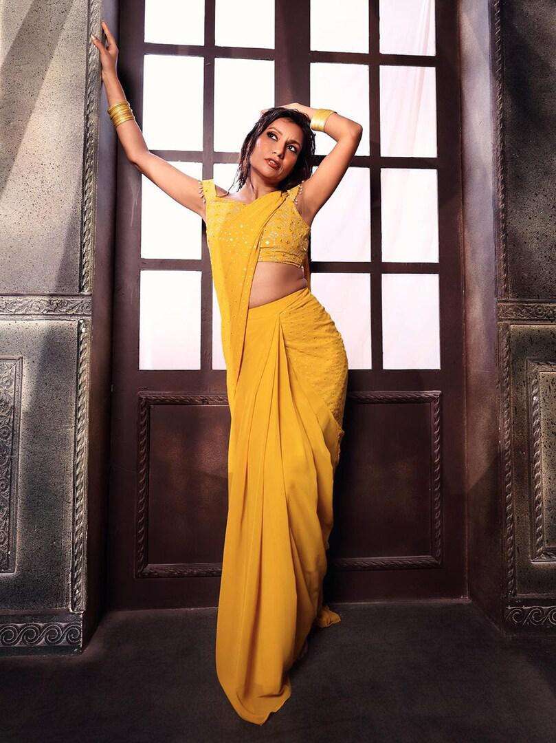 Mustard yellow fila crop top clearance
