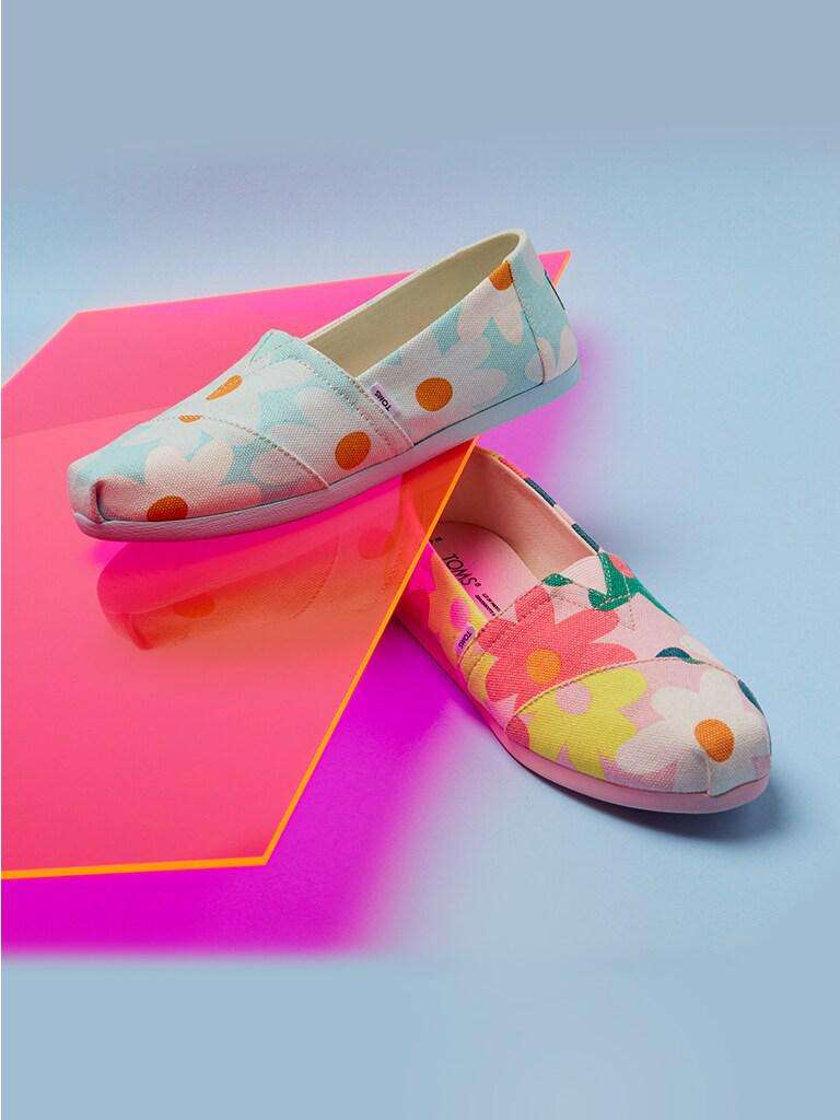 Toms rose glow shop