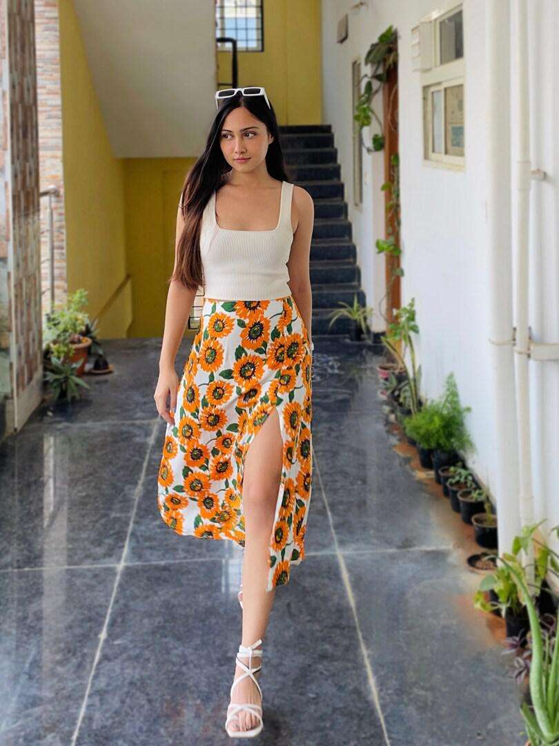 Buy Berrylush Women Classic White Floral Fantasy Skirt Skirts for Women 16450158 Myntra