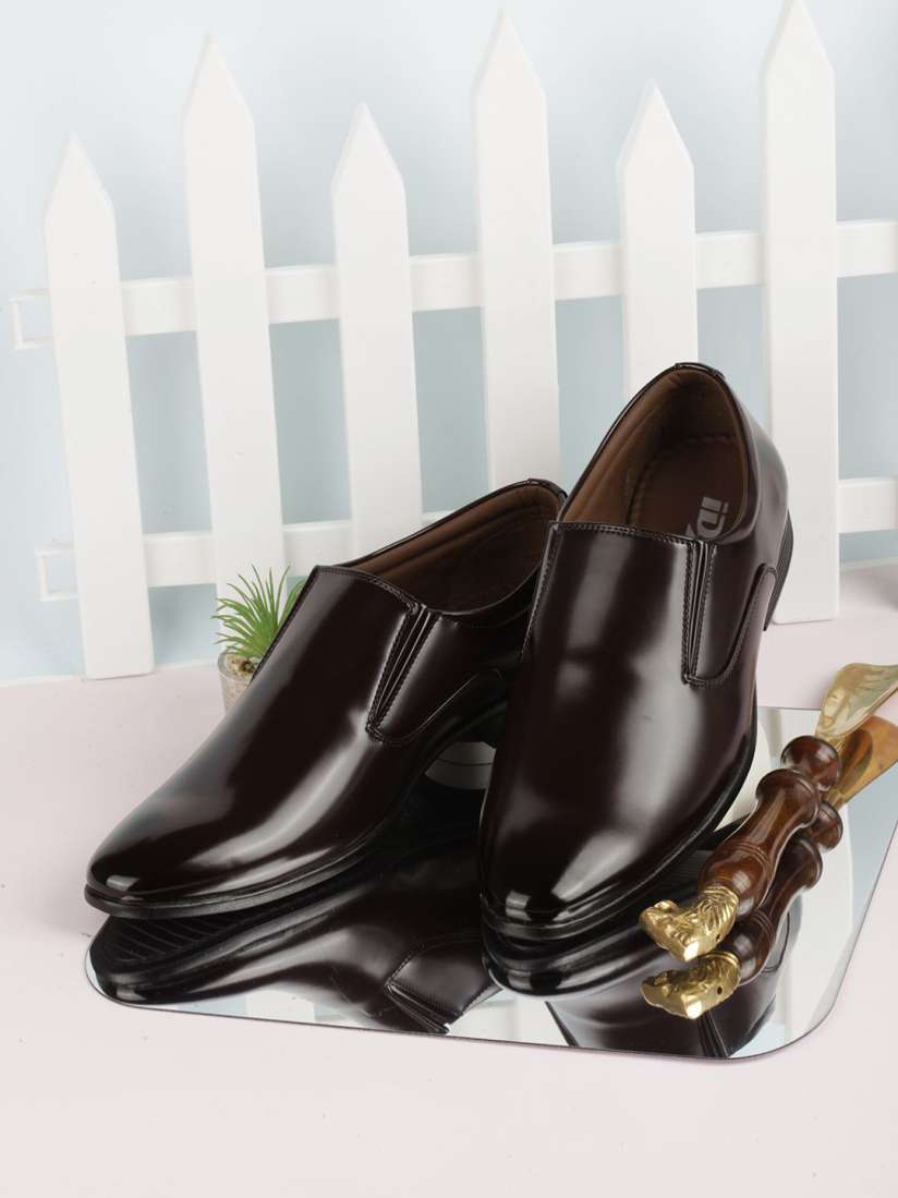 Myntra leather shoes on sale
