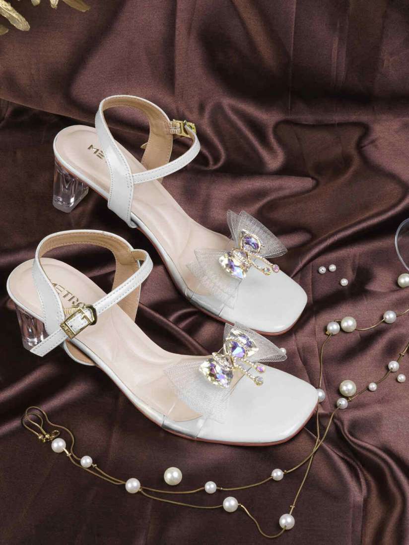 Myntra sandals heels online