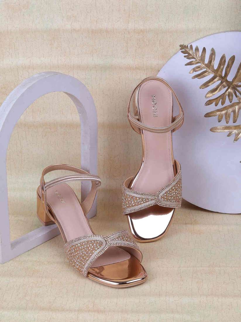 Mochi sandals myntra discount