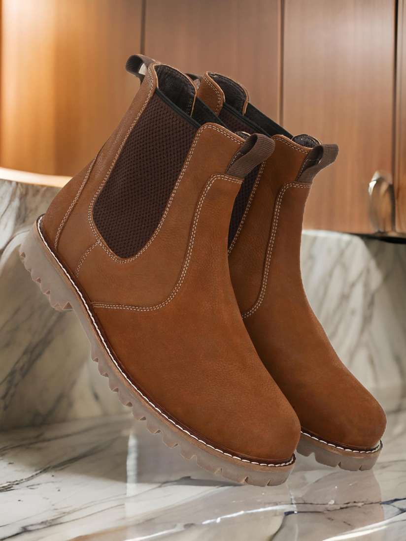 Myntra chelsea boots discount