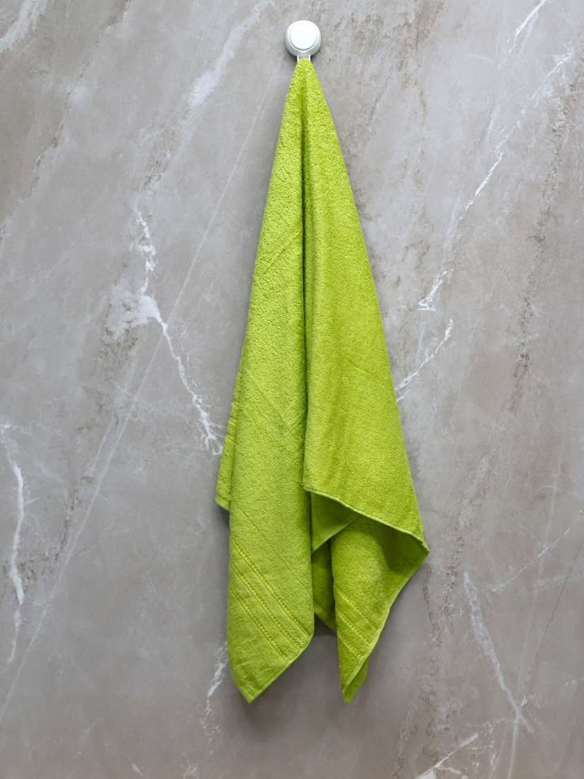 Buy BOMBAY DYEING Flora Lime Green Pure Cotton 400 GSM Bath Towel Bath Towels for Unisex 30698052 Myntra