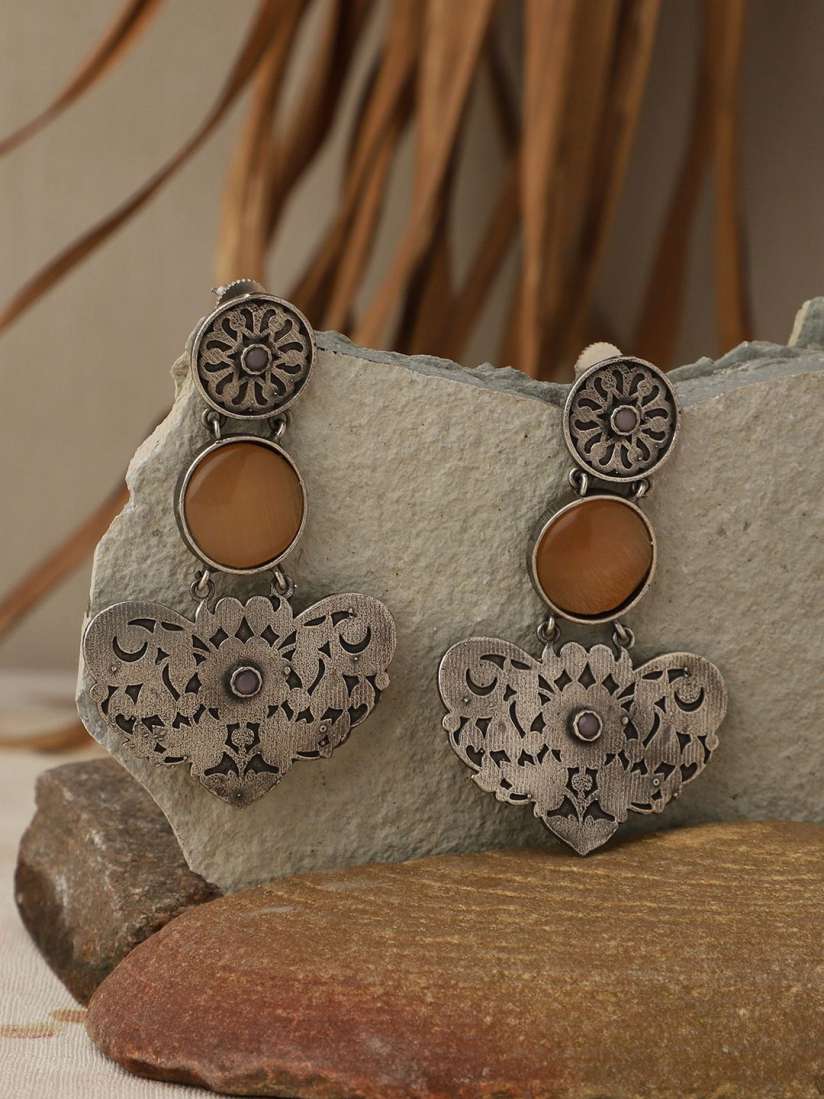 Buy VENI Contemporary Studs Earrings Earrings for Women 30466393 Myntra