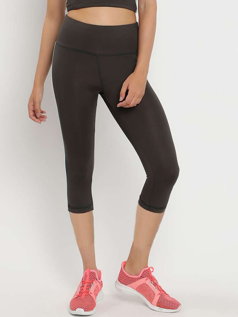 Myntra gym tights deals