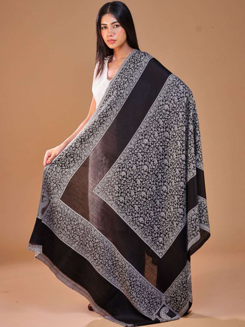 Shawl myntra discount