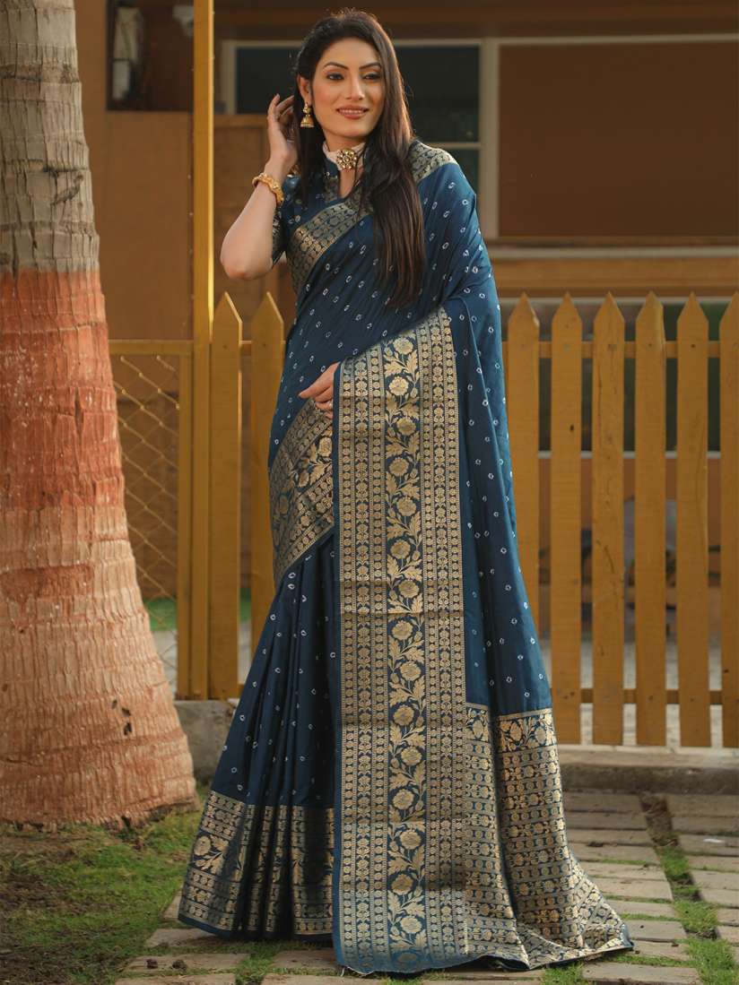 Buy Anaita Woven Design Pure Silk Saree Sarees for Women 30774235 Myntra