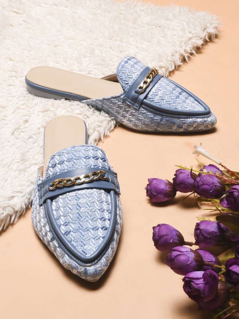 Woven pointed mules 2025