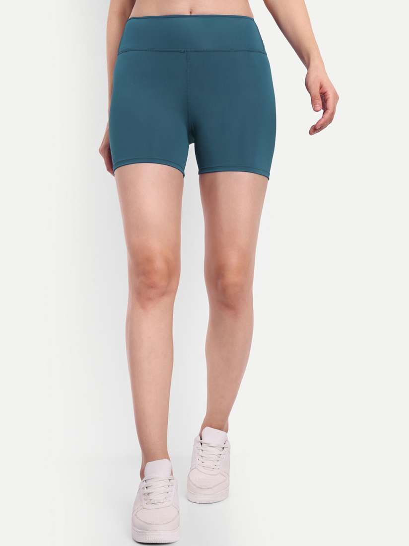 So yoga shorts top