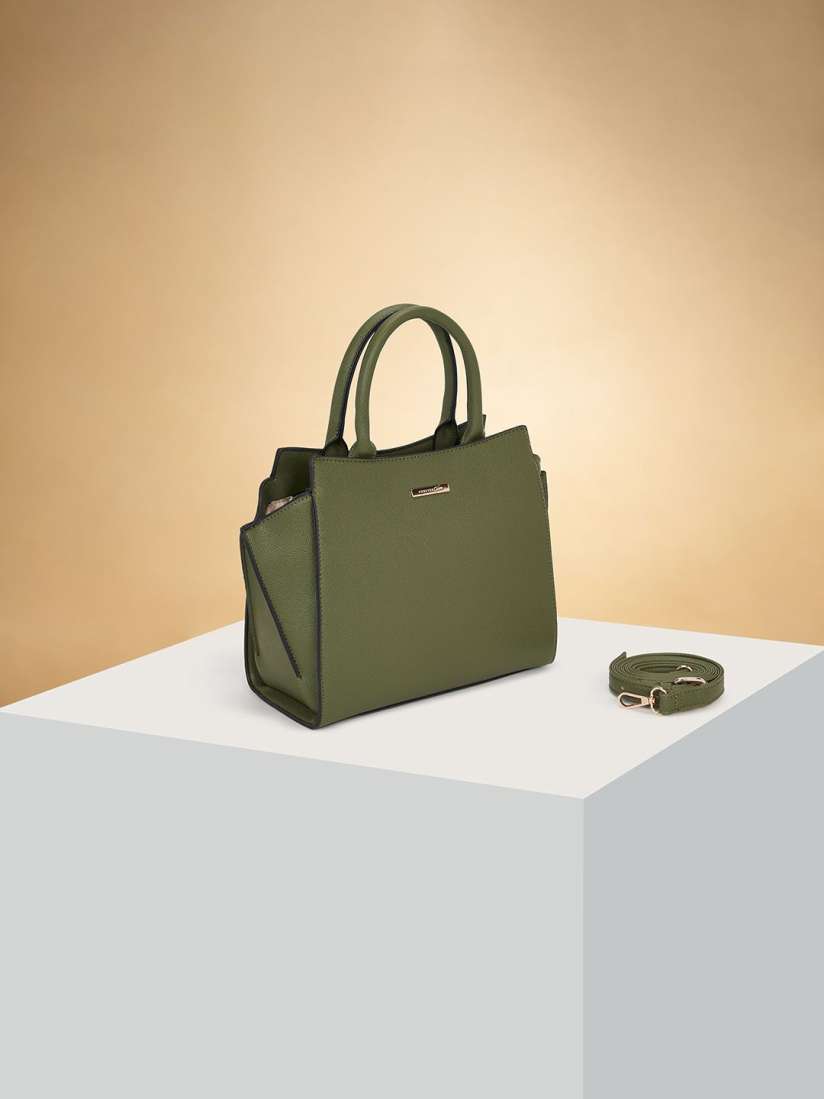 Pantaloons ladies handbags store