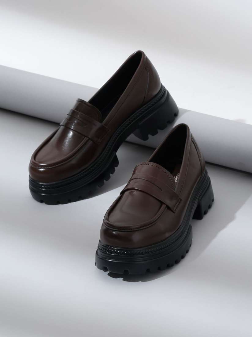 Valiosaa shoes online