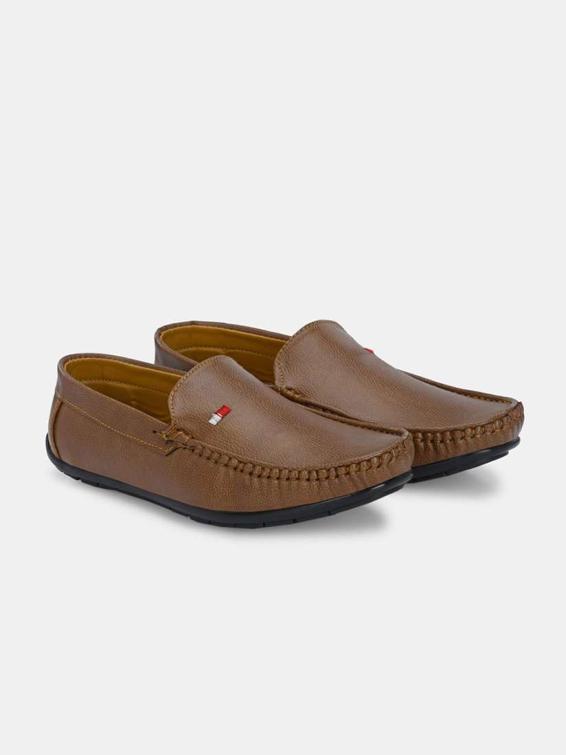 Buy LeatherKraft Men Textured Water Repellent Upper Cleated Sole Loafers Casual Shoes for Men 30418873 Myntra